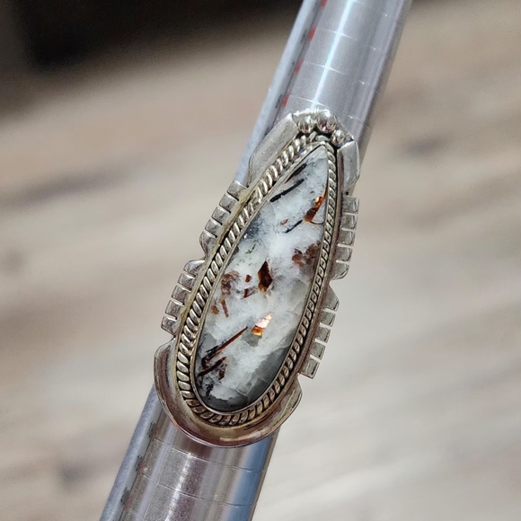 WHITE BUFFALO Sterling Silver Ring - Picture 4 of 9